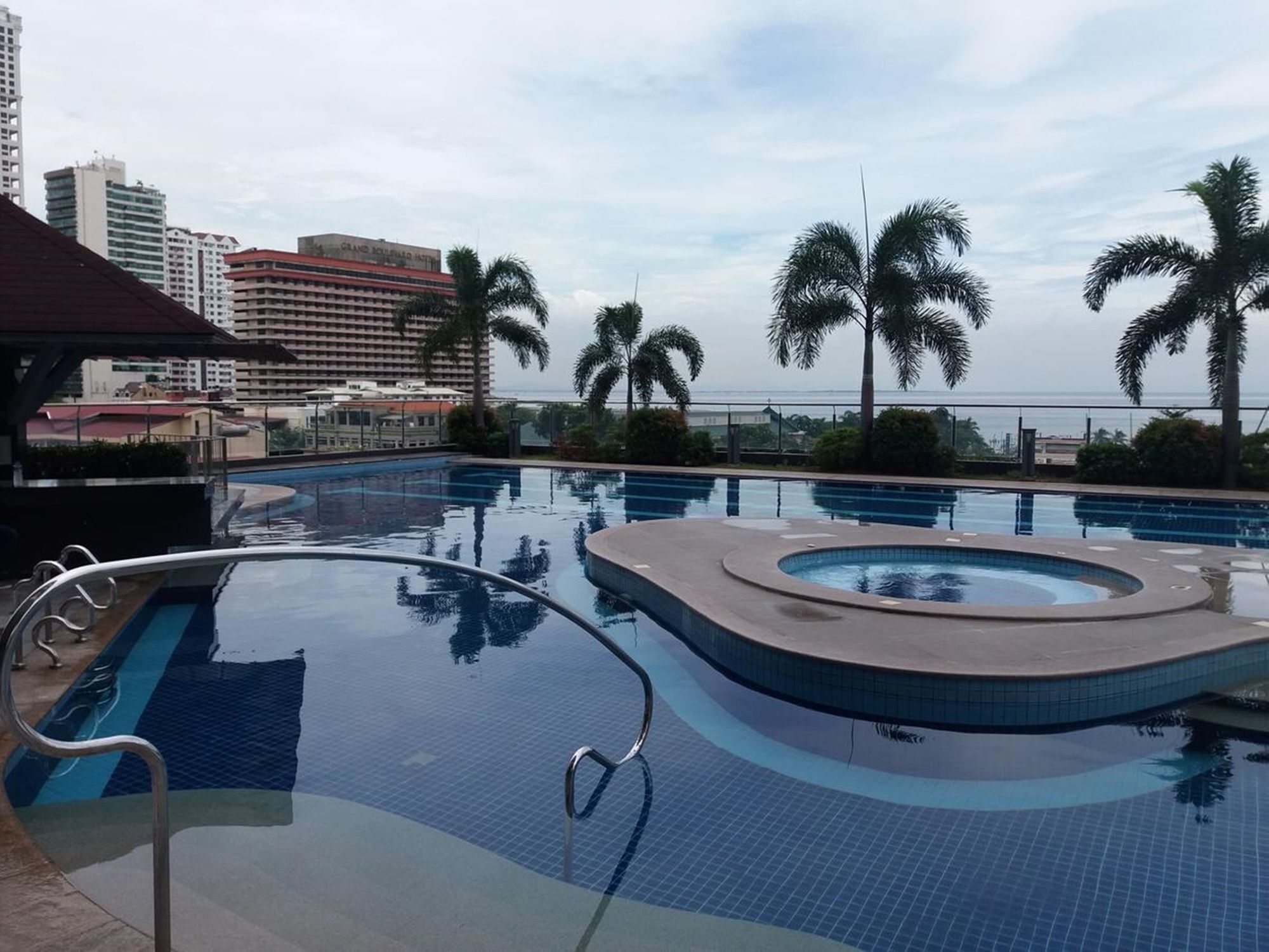 מנילה Malate Bayview Mansion City View מראה חיצוני תמונה