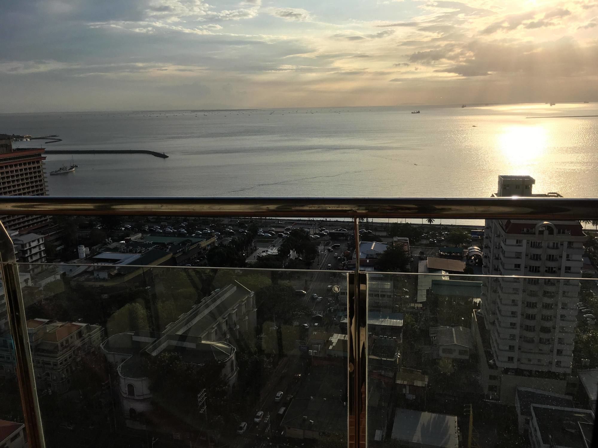 מנילה Malate Bayview Mansion City View מראה חיצוני תמונה